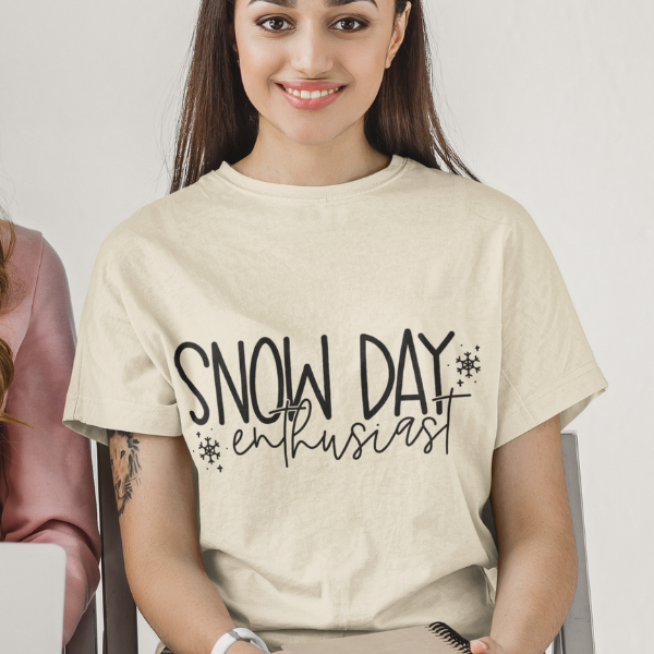 Snow Day Tshirt Tshirt Rose's Colored Designs Small