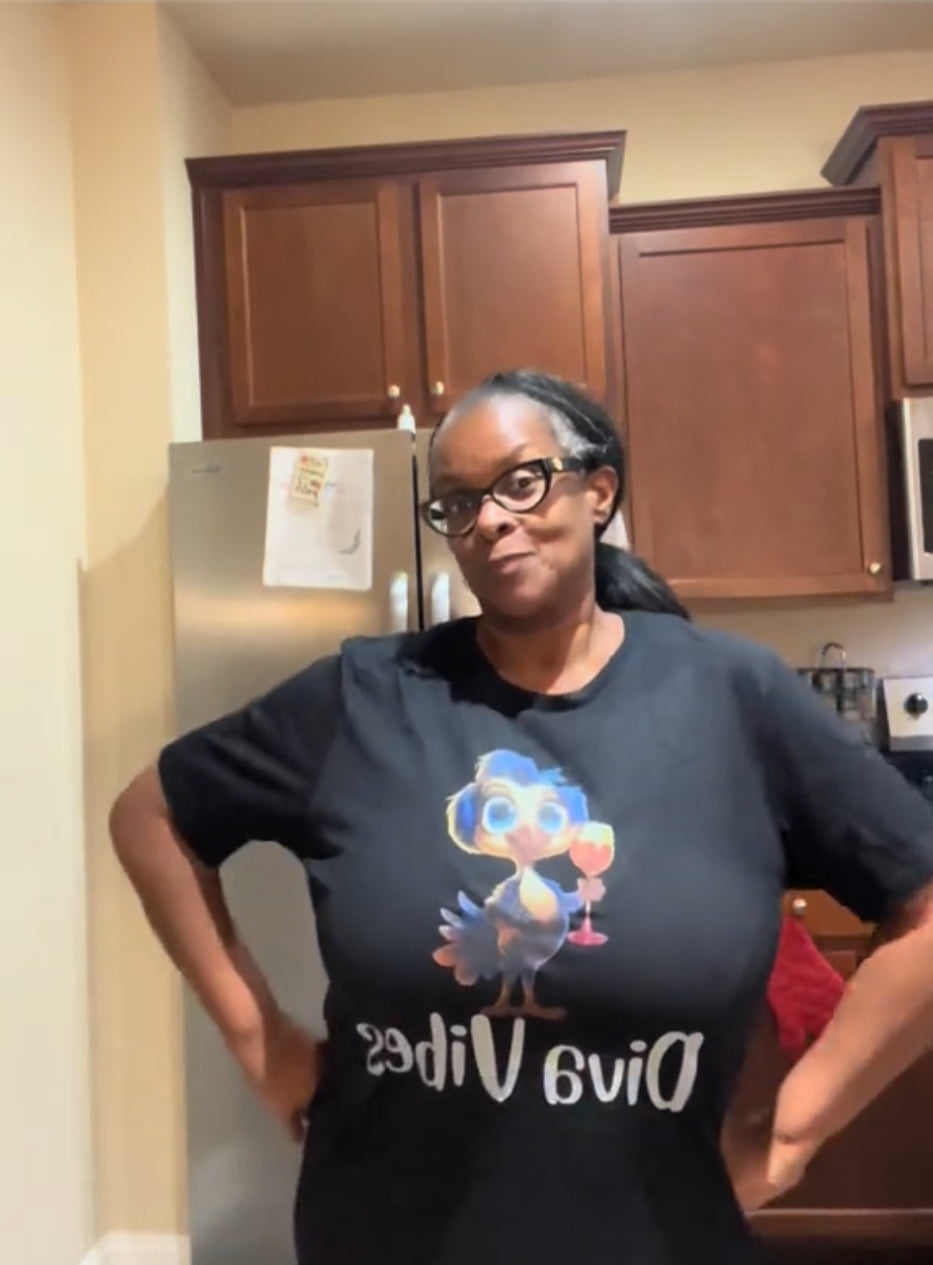 Diva Vibes tshirt Tshirt Rose's Colored Designs   