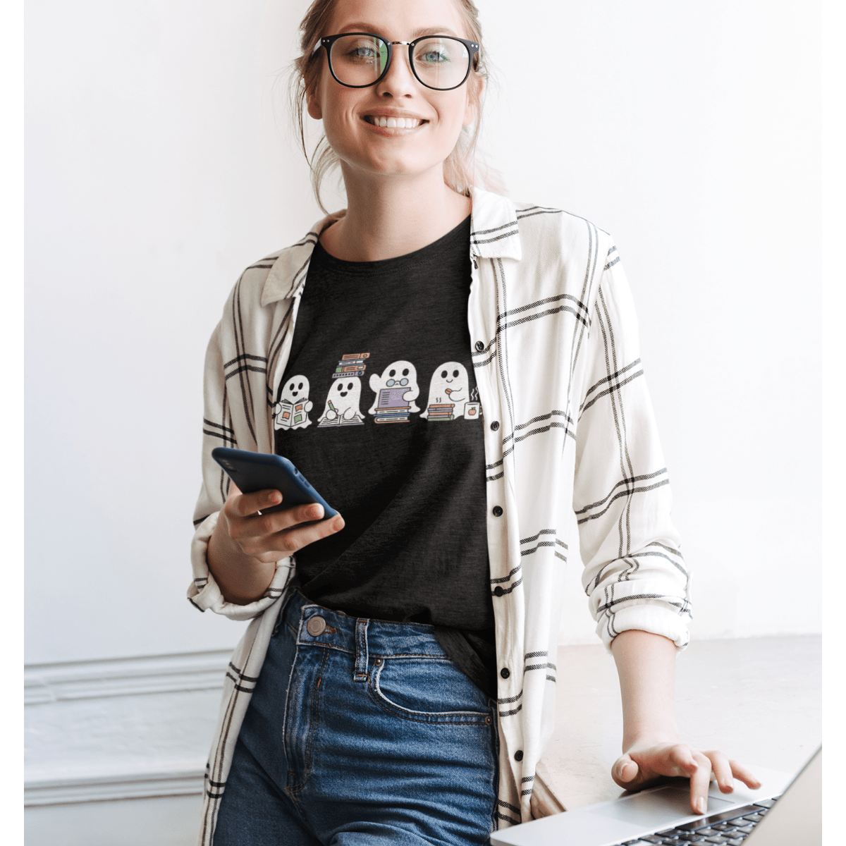 Boo - k Lover Tee - Rose's Colored Designs