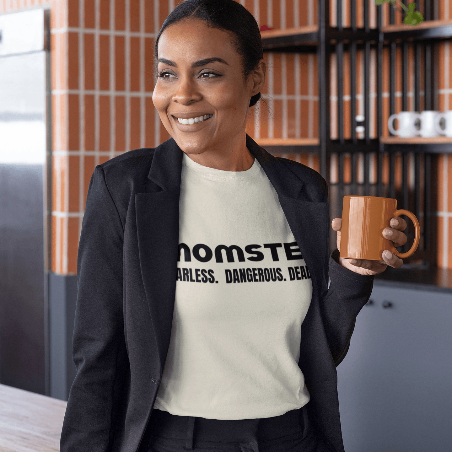 MOMSTER Tee FEARLESS. DANGEROUS. DEADLY. Tshirt Rose's Colored Designs